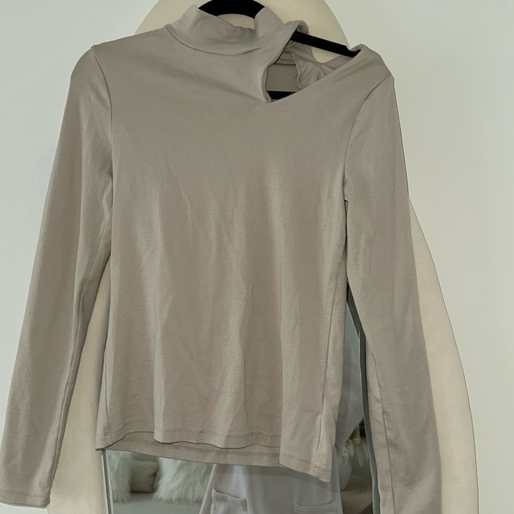 Cut off long sleeve shirt